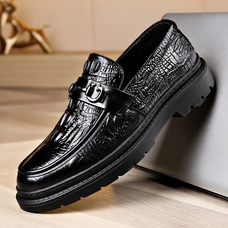 black leathe shoes