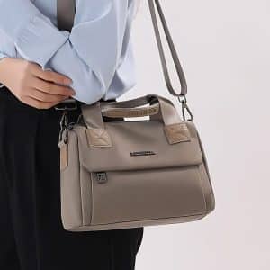 Lightweight nylon purse