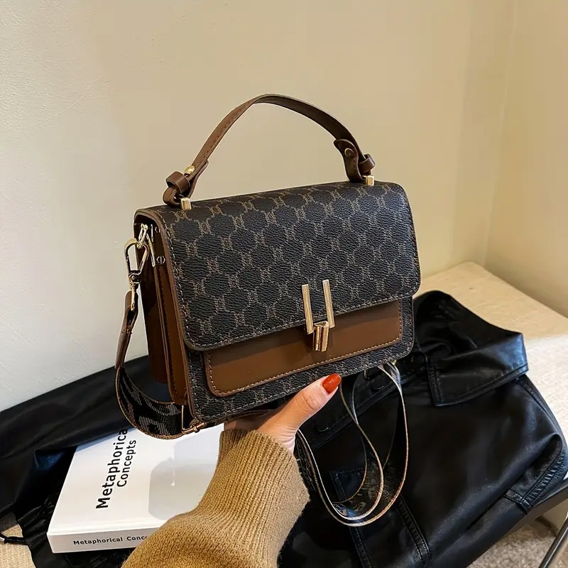 Stylish shoulder bag