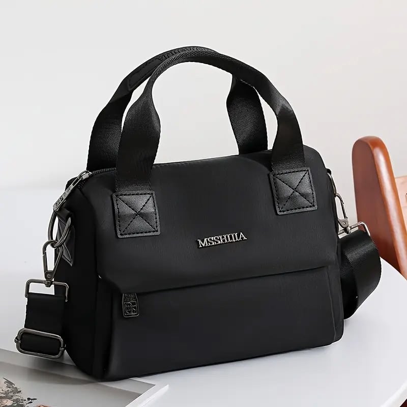 Lightweight nylon purse